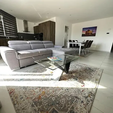 Modern & Cosy In * Marsaxlokk