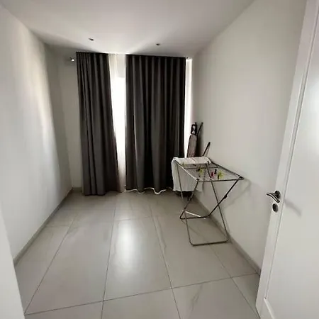 Modern & Cosy In Apartment Marsaxlokk