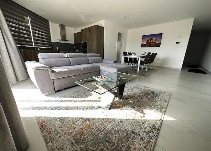 Modern & Cosy In * Marsaxlokk